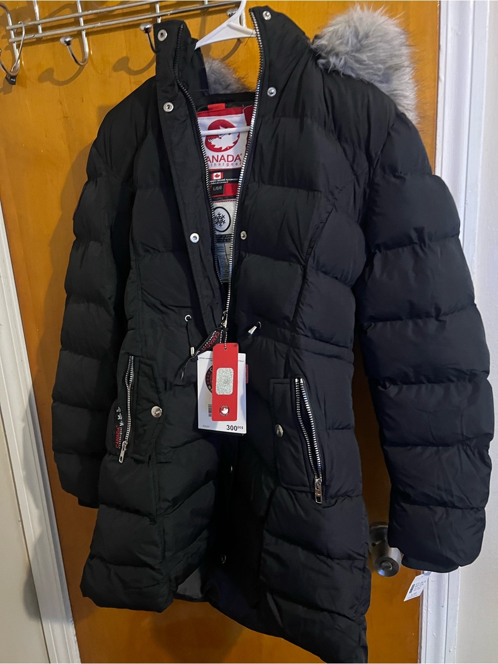Canada Weather Gear Women’s Black Faux Fur Hooded Puffer Coat Size Large